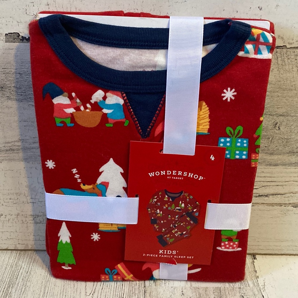 Wondershop Holiday Gnomes Kids Pajamas Size 4 NEW
